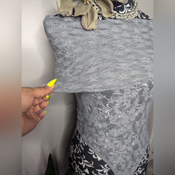 Zara Lace Bodysuit - Picture 4 of 4